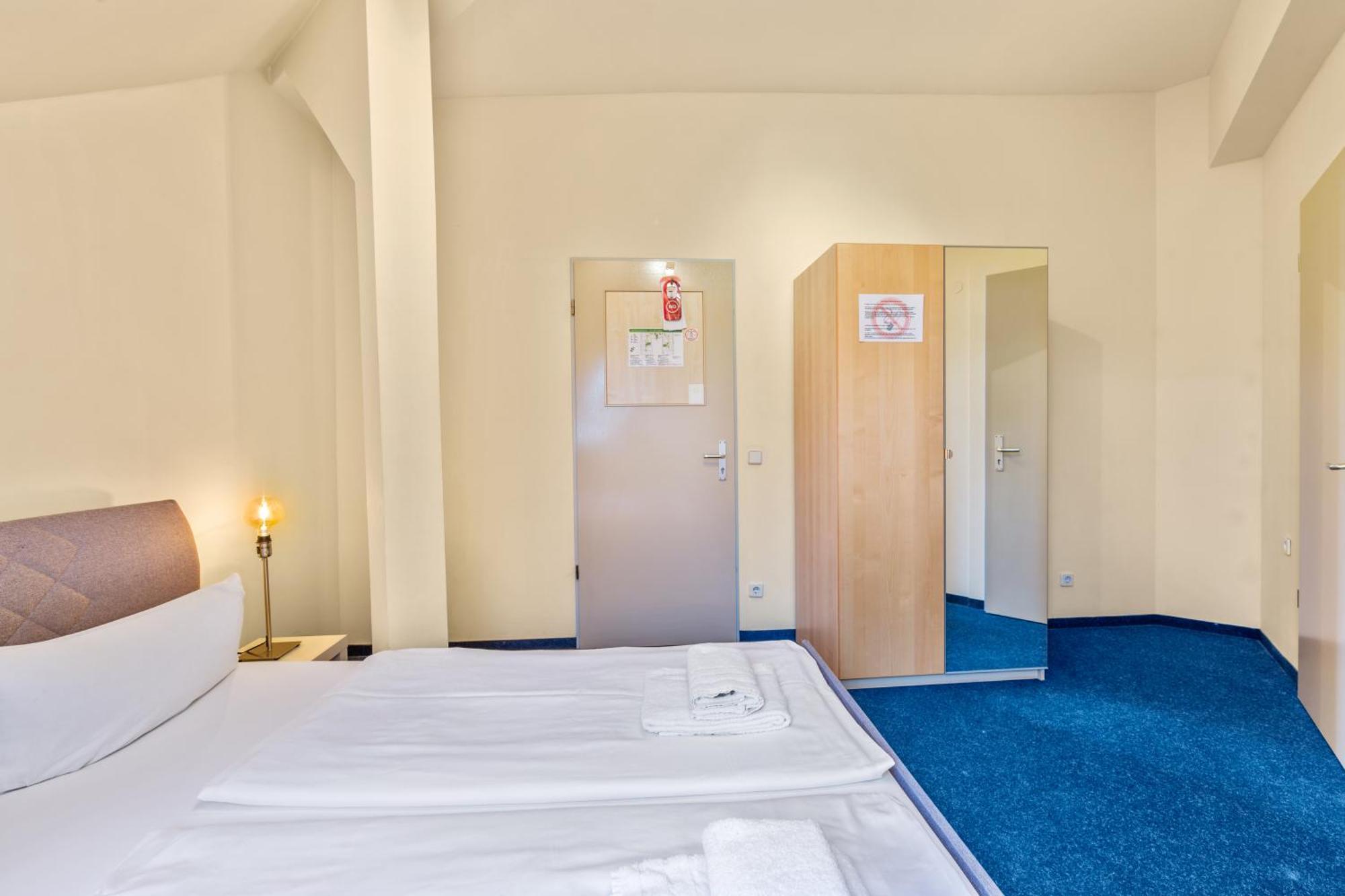Hotel Comenius Berlin Exterior photo