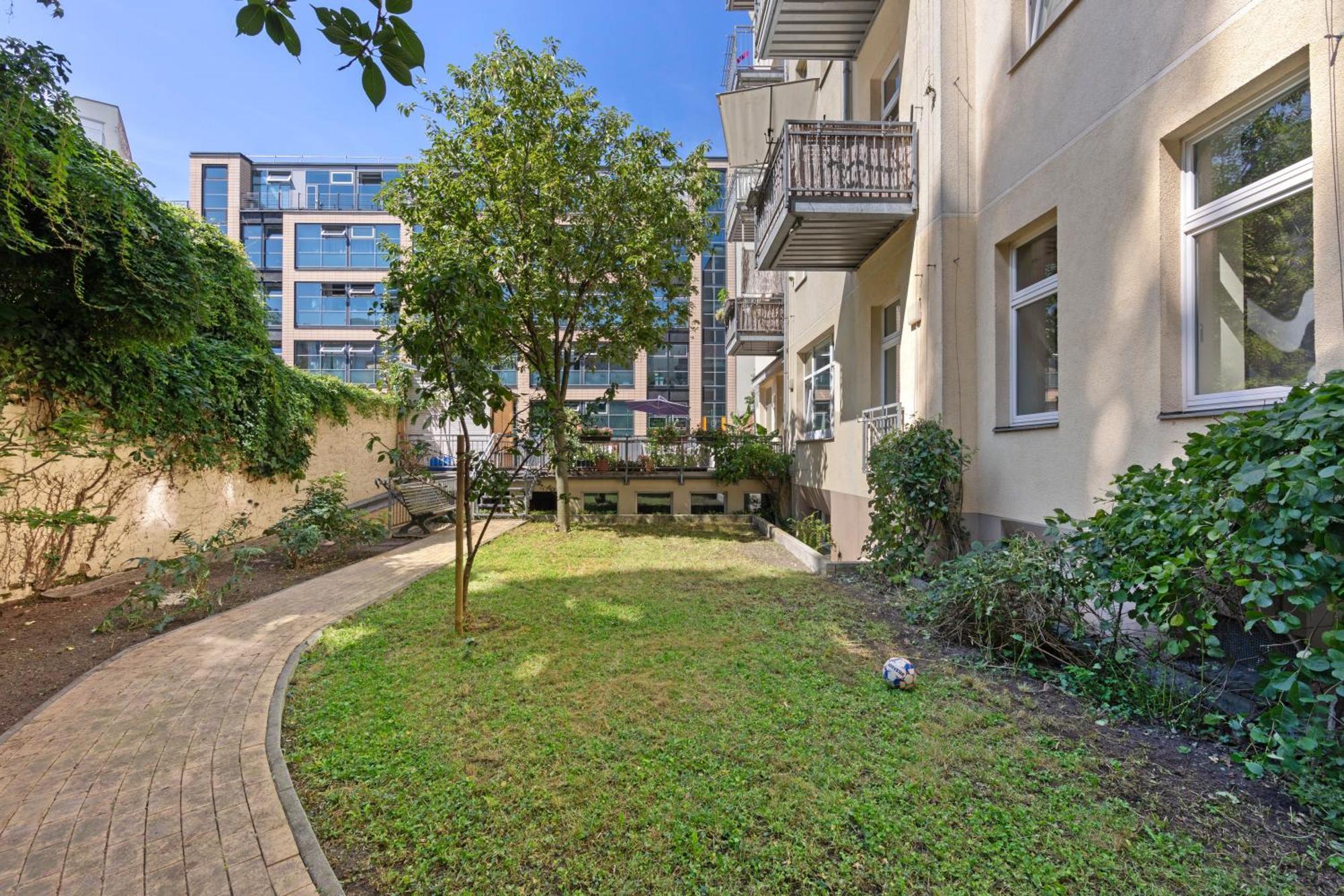 Hotel Comenius Berlin Exterior photo