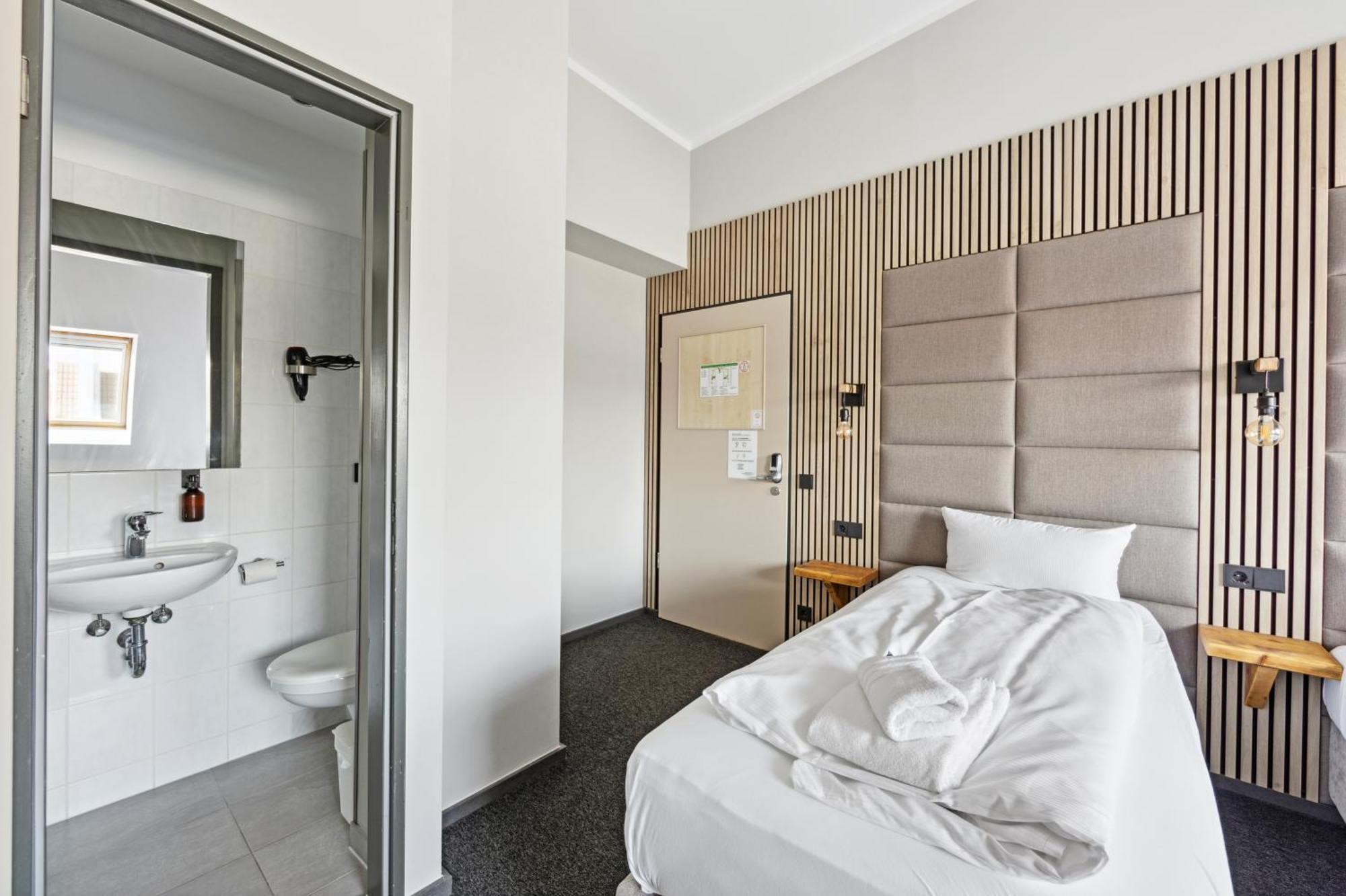Hotel Comenius Berlin Exterior photo